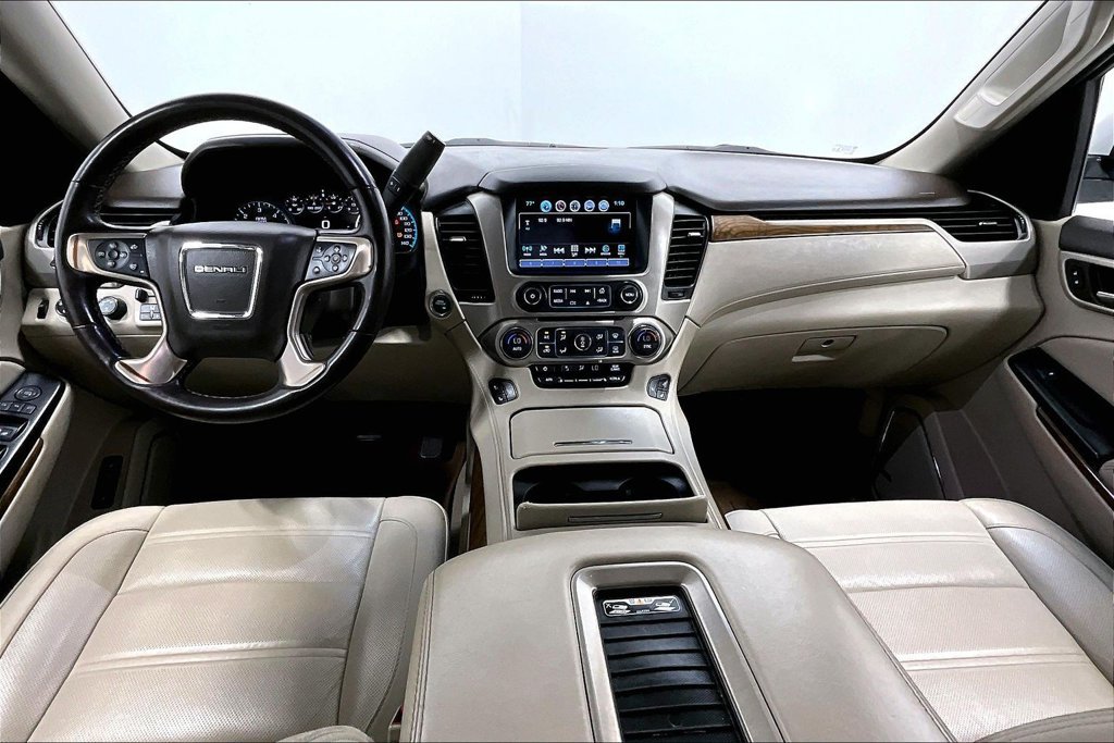 Used 2020 GMC Yukon Denali w/ Open Road Package AWD/4WD image 18