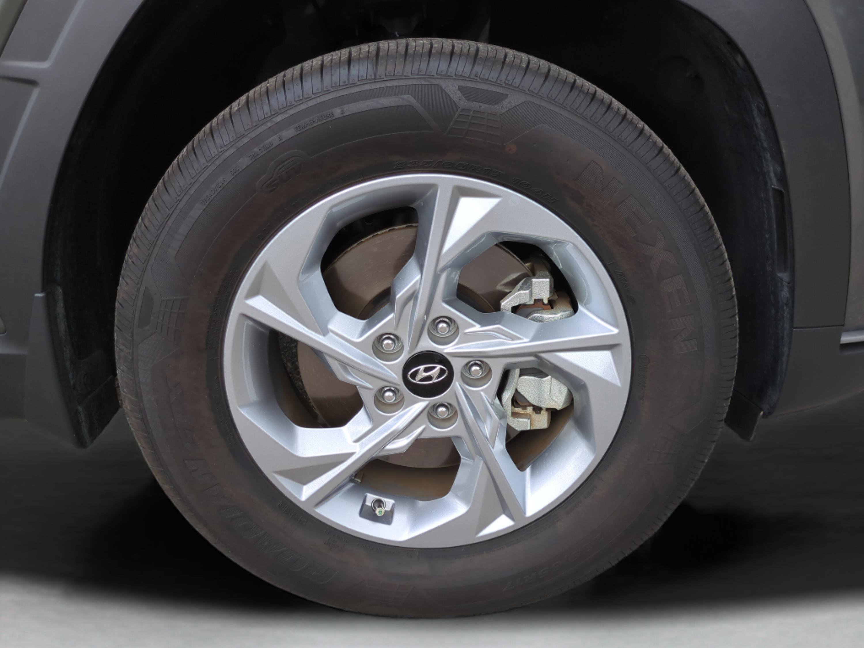 Certified 2023 Hyundai Tucson SE image 10