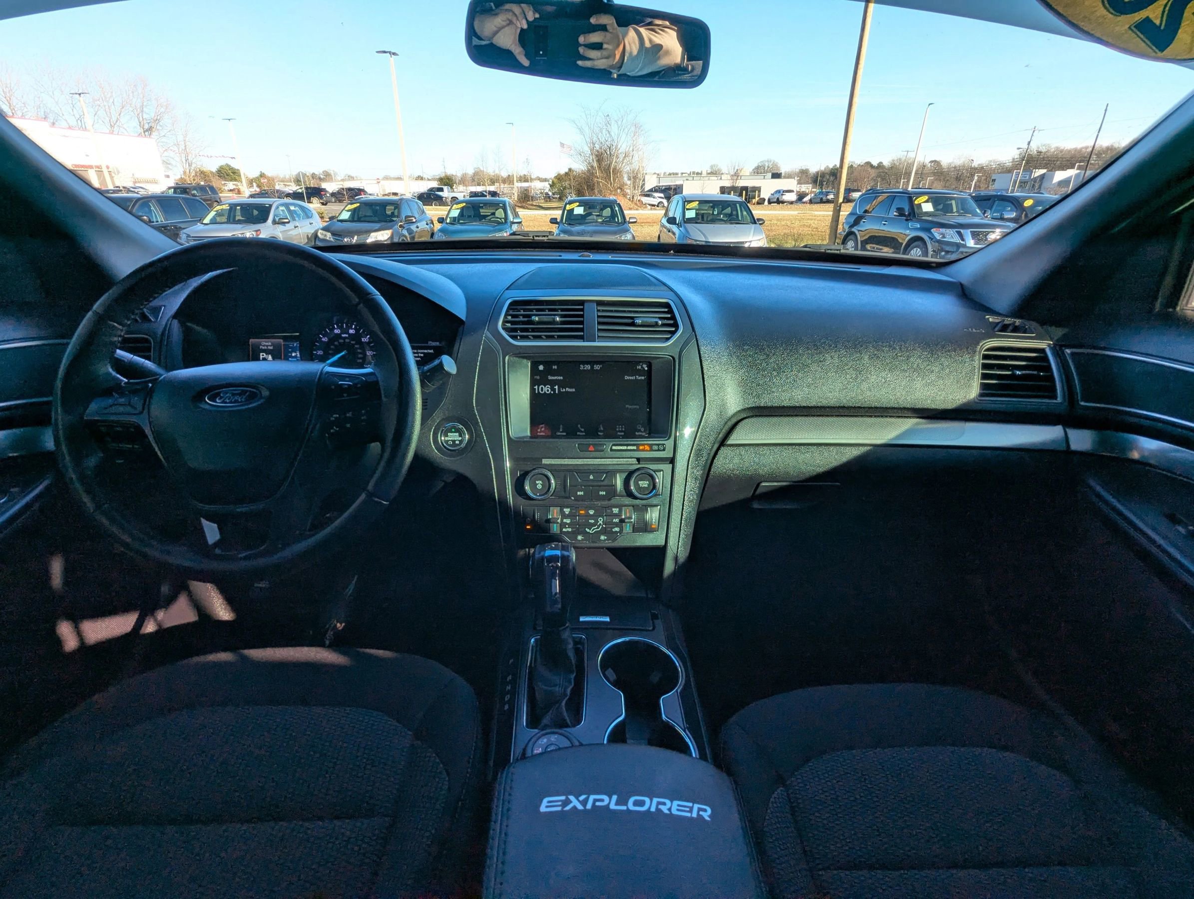 Used 2018 Ford Explorer XLT w/ Equipment Group 201A image 12