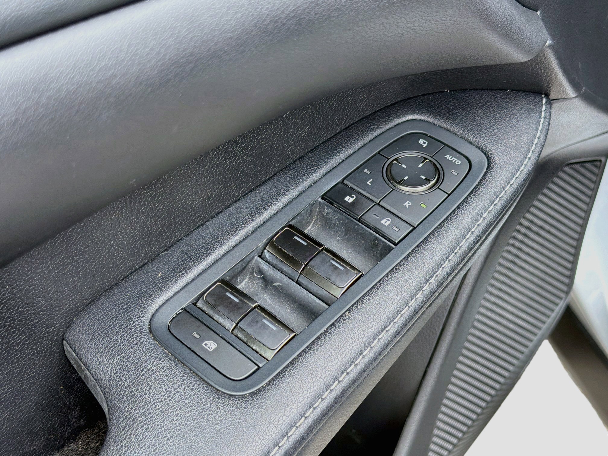 Used 2023 Lexus RX 350 Premium w/ Cold Area Package FWD image 24