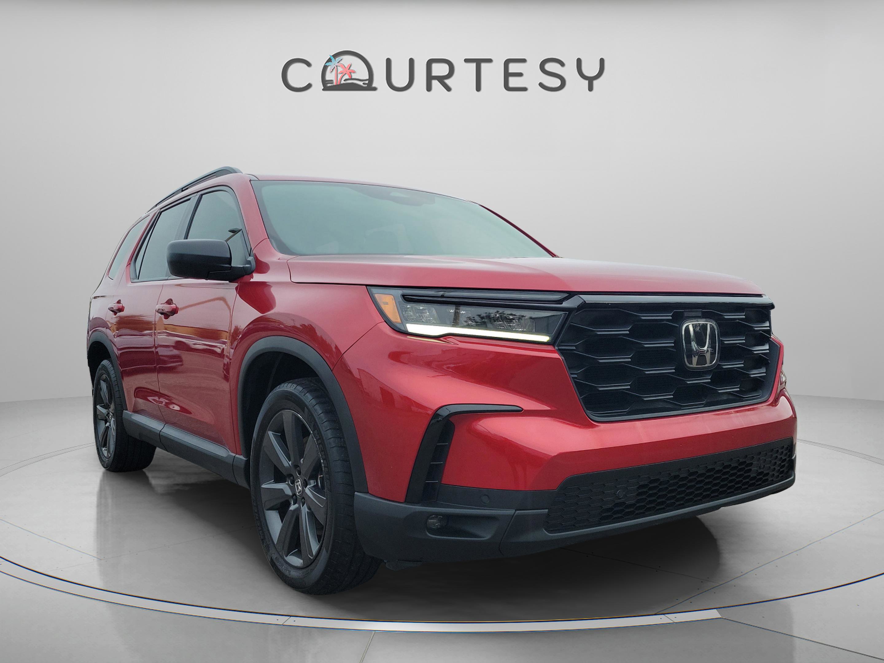 Used 2023 Honda Pilot Sport image 4