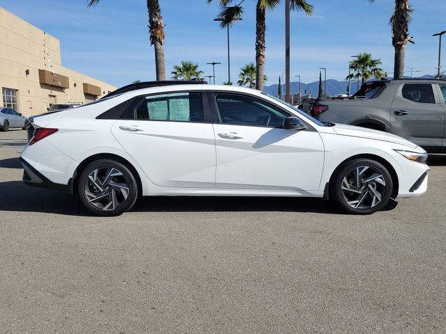Certified 2025 Hyundai Elantra SEL image 24