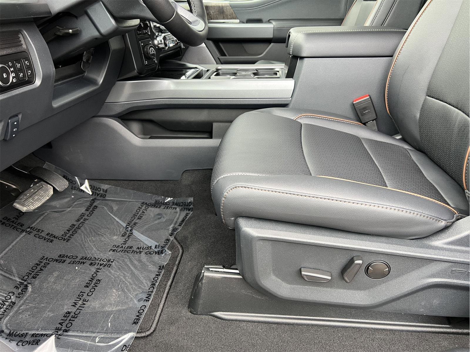 New 2026 Ford F350 Lariat w/ Tremor Off-Road Package image 9