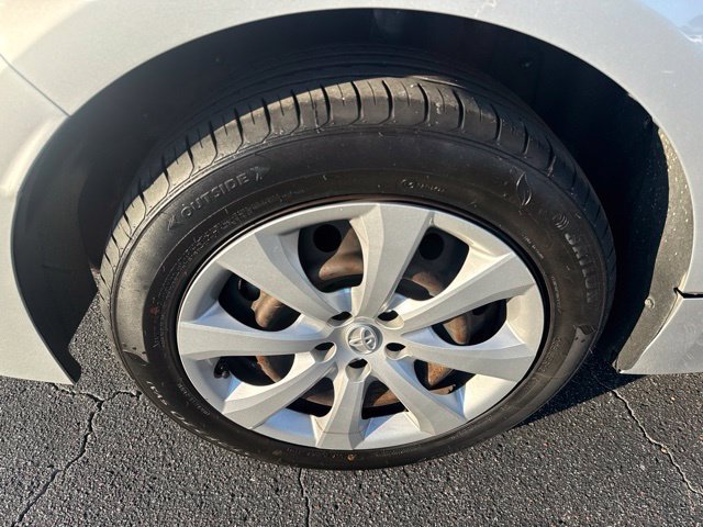 Used 2021 Toyota Corolla LE FWD image 14