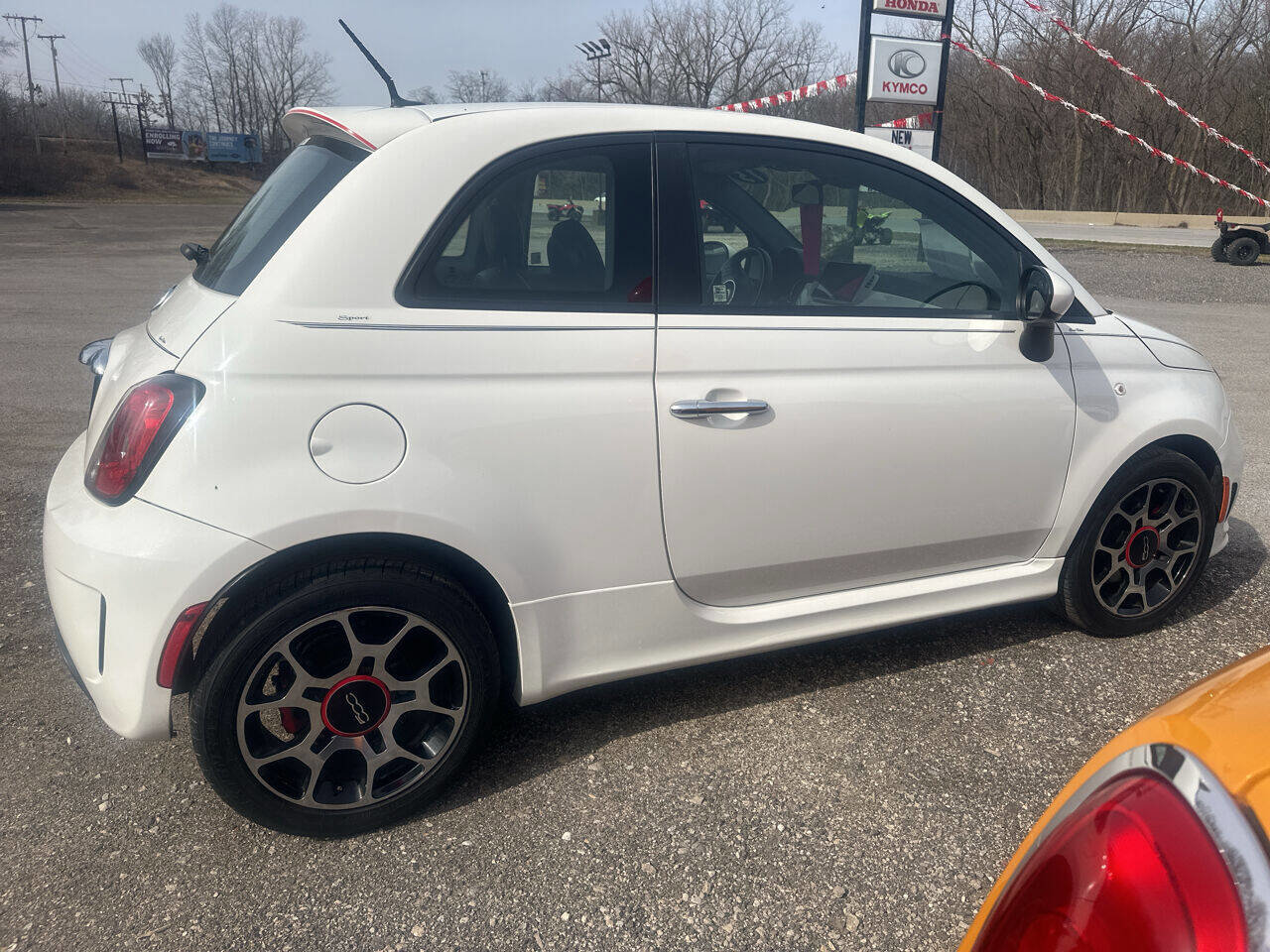 Used 2015 FIAT 500 Turbo w/ Comfort/Convenience Group image 9