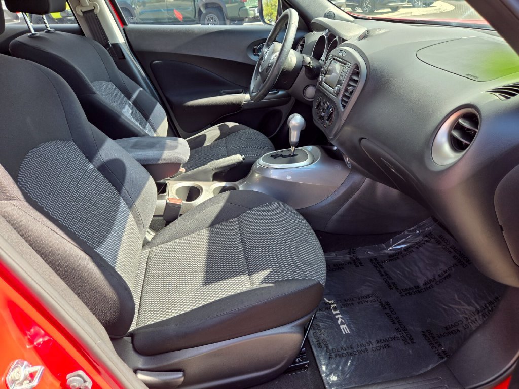 Used 2016 Nissan Juke S FWD image 24