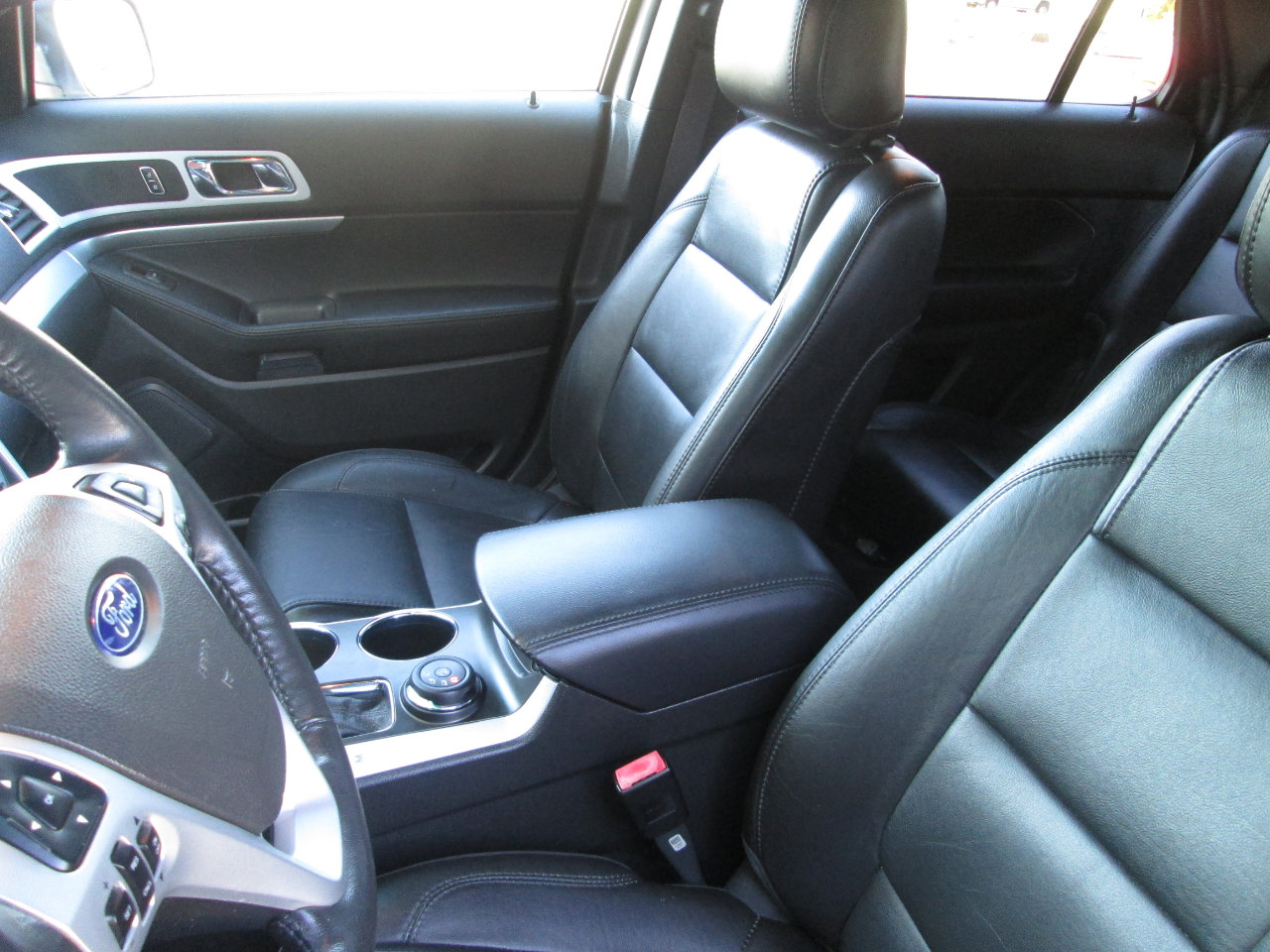 Used 2013 Ford Explorer XLT image 28