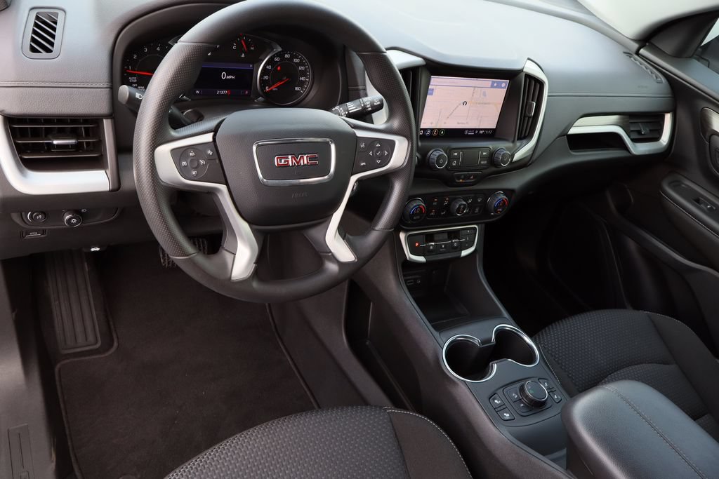 Used 2022 GMC Terrain SLE w/ Driver Convenience Package FWD image 11