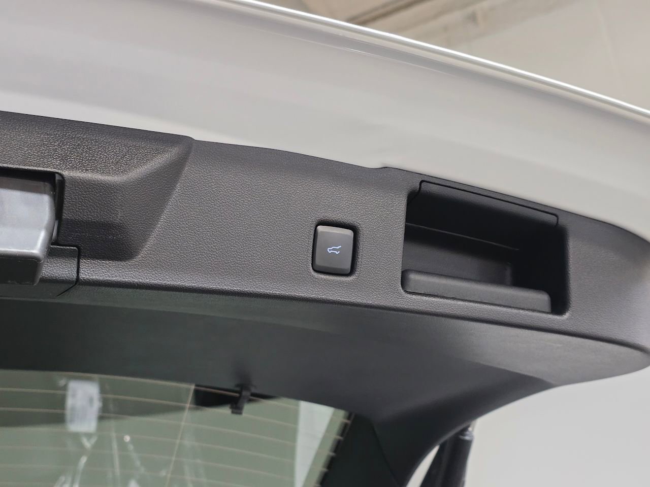 New 2026 Ford Escape SE w/ Class II Trailer Tow Package image 11