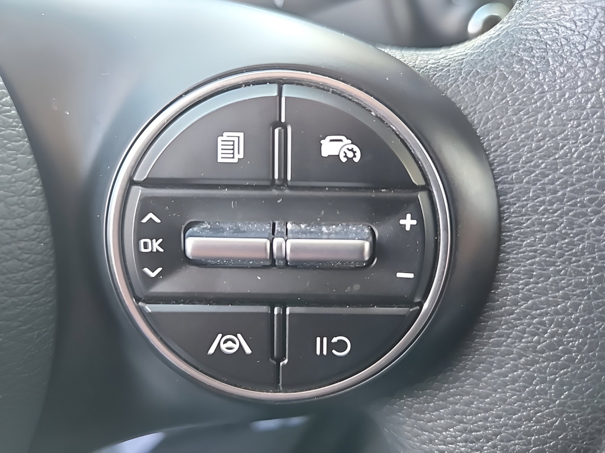 Used 2023 Kia Soul LX w/ LX Technology Package image 19