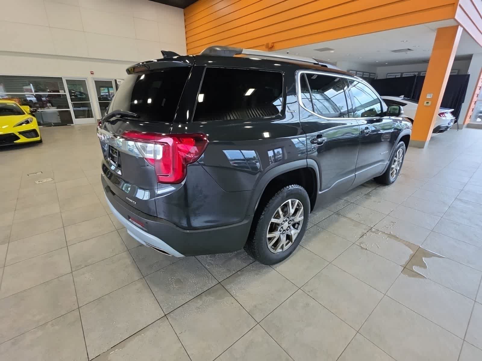 Used 2020 GMC Acadia SLT w/ GMC Pro Grade Package AWD/4WD image 8