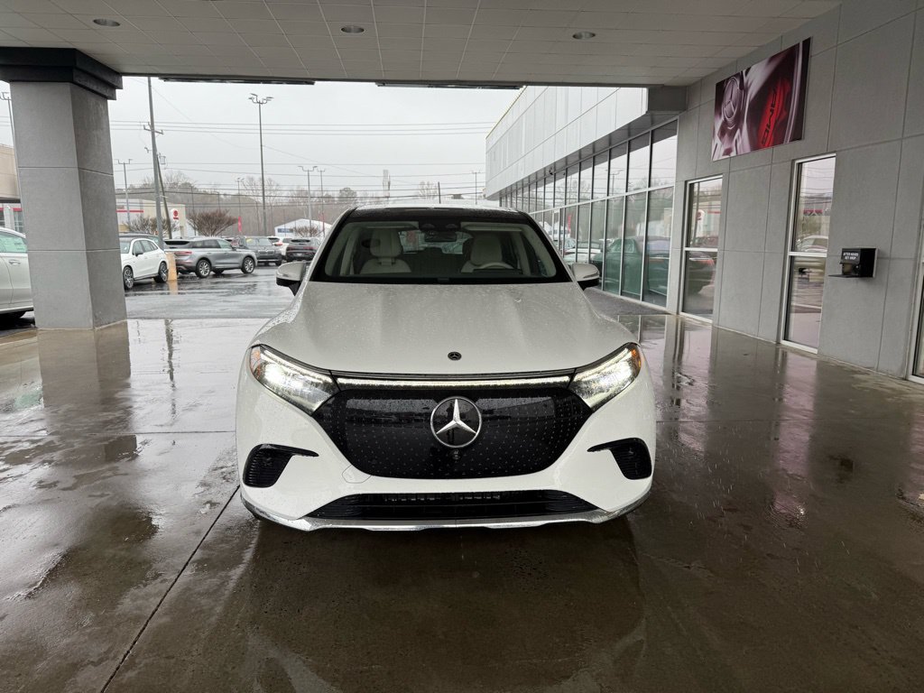 Used 2023 Mercedes-Benz EQS 450+ SUV image 2