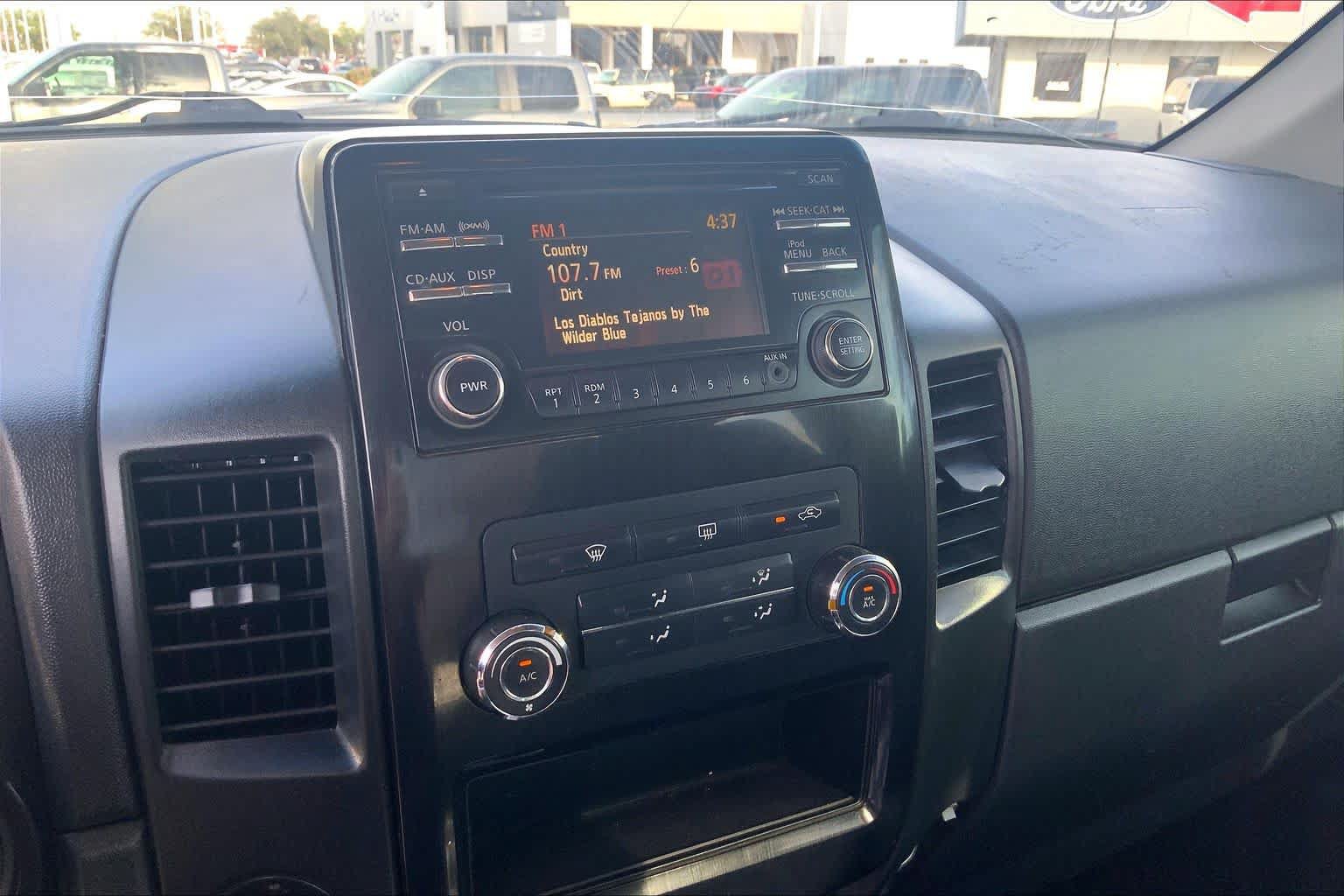 Used 2014 Nissan Titan SV w/ SV Value Truck Package RWD image 34