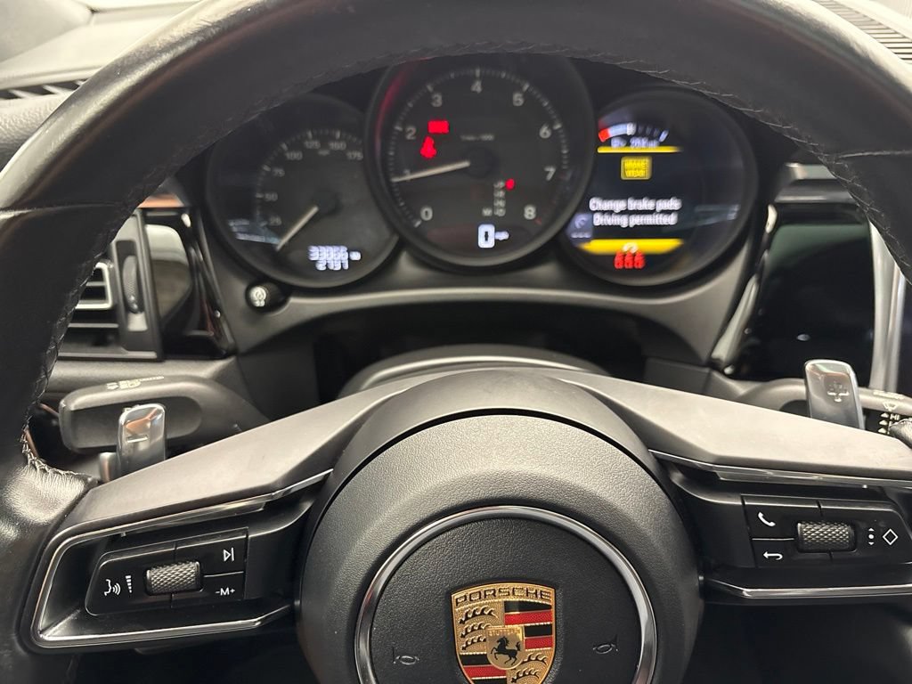 Certified 2023 Porsche Macan AWD/4WD image 31