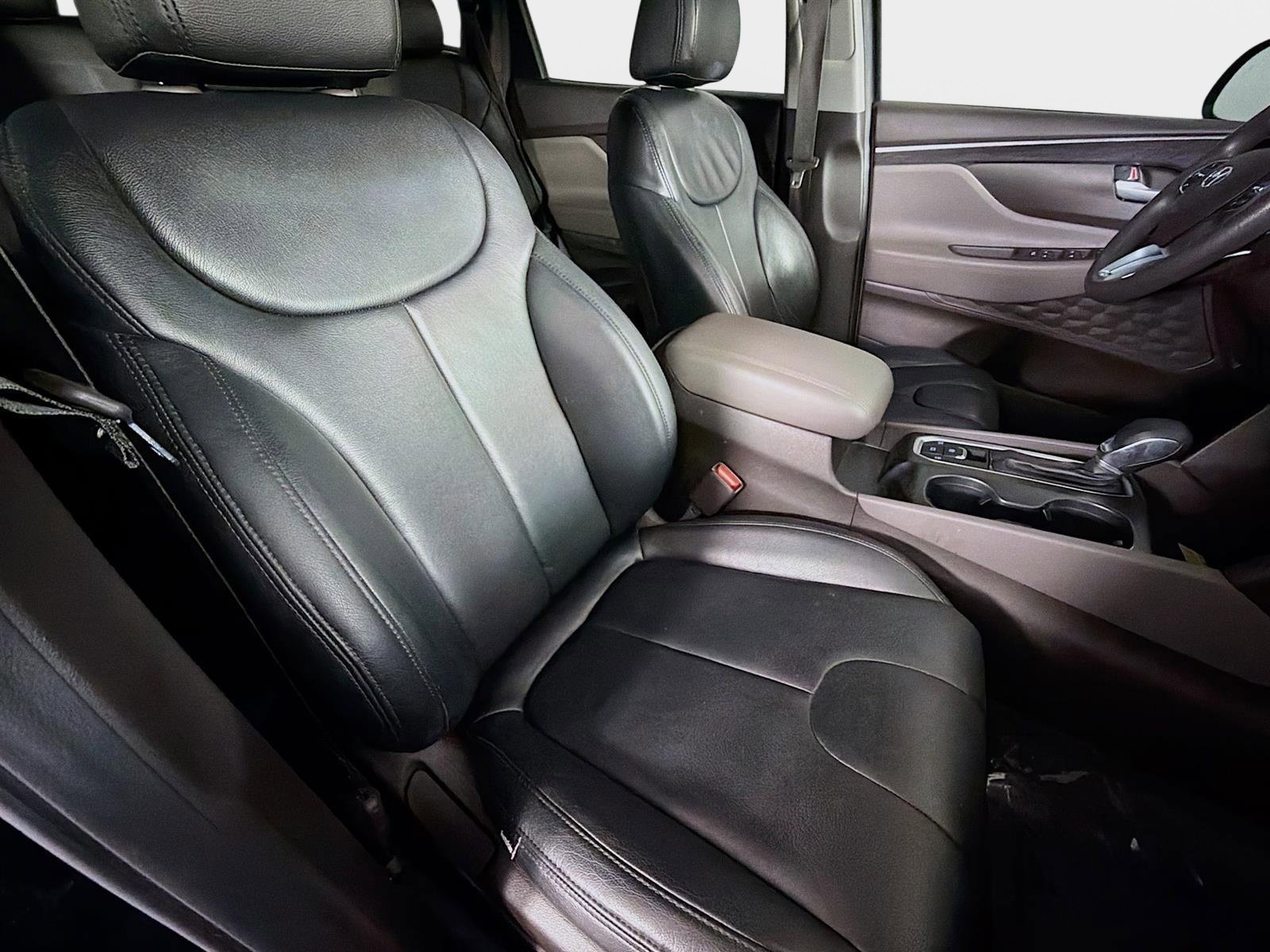 Used 2019 Hyundai Santa Fe SEL w/ Cargo Package image 27