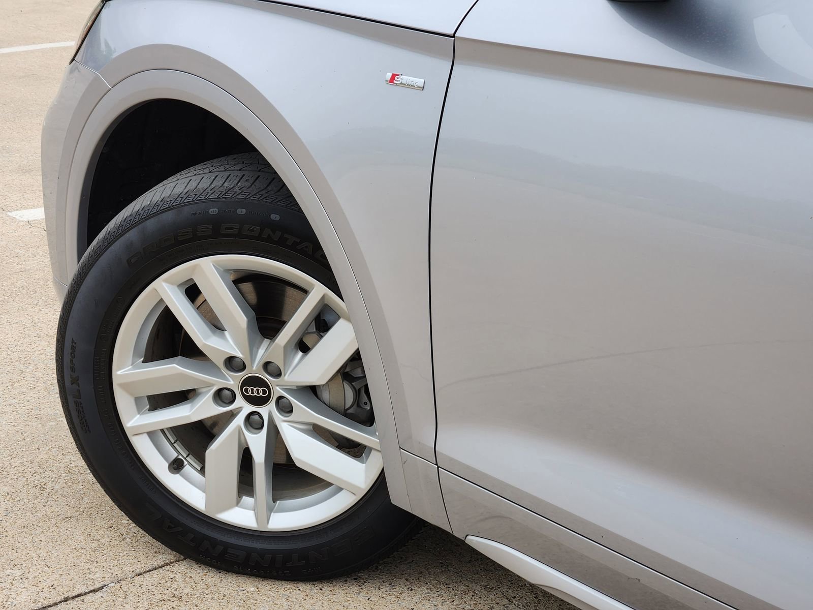 Used 2023 Audi Q5 2.0T Premium w/ Convenience Package image 12