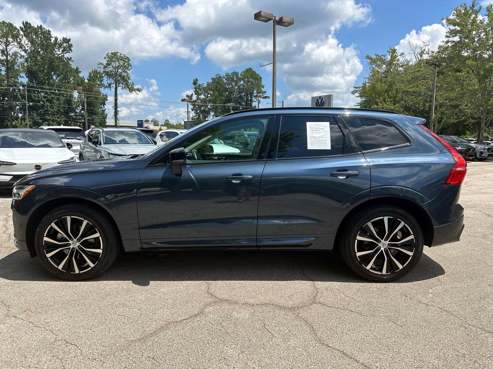 Certified 2024 Volvo XC60 B5 Plus image 6
