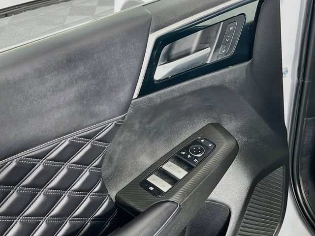 Used 2022 Mitsubishi Outlander SEL AWD/4WD image 19