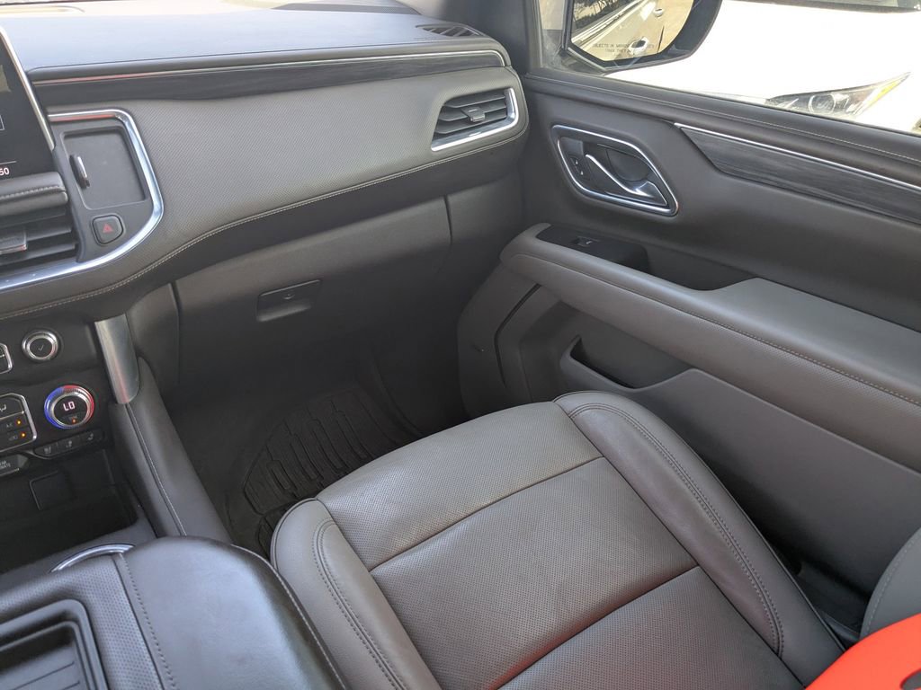 Used 2021 GMC Yukon XL SLT w/ SLT Premium Package image 21