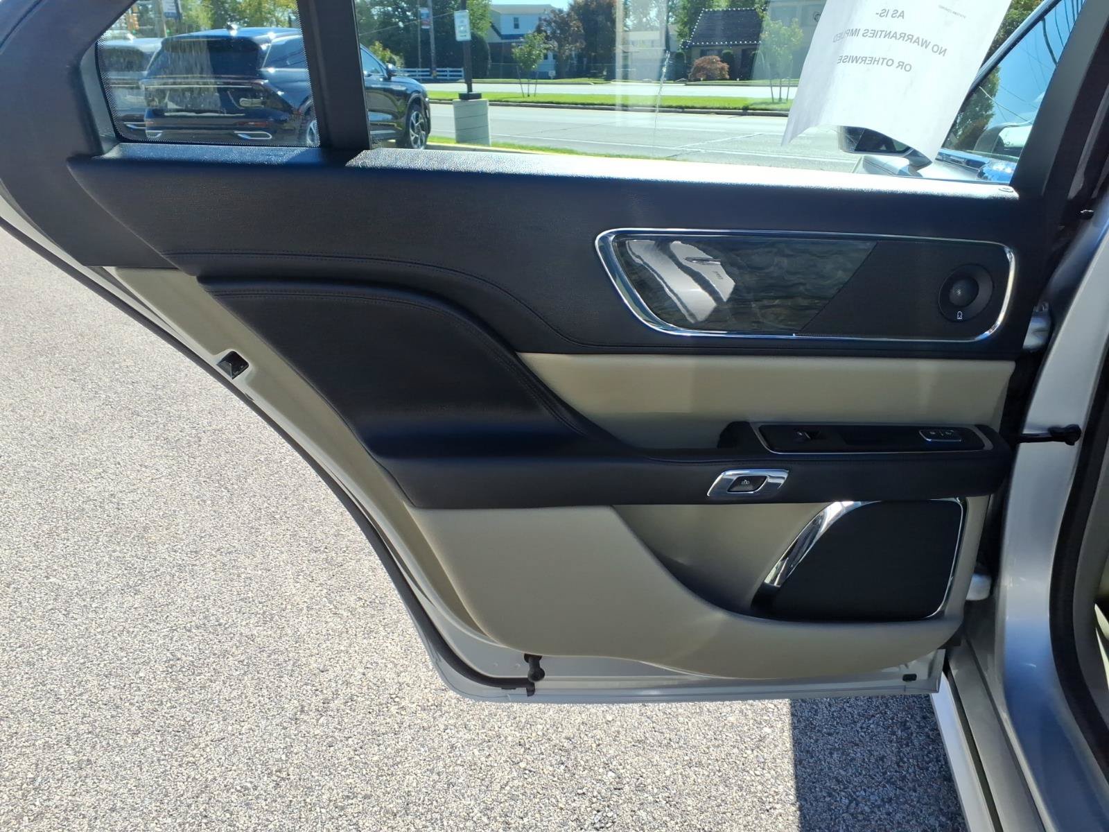 Used 2018 Lincoln Continental Reserve FWD image 24
