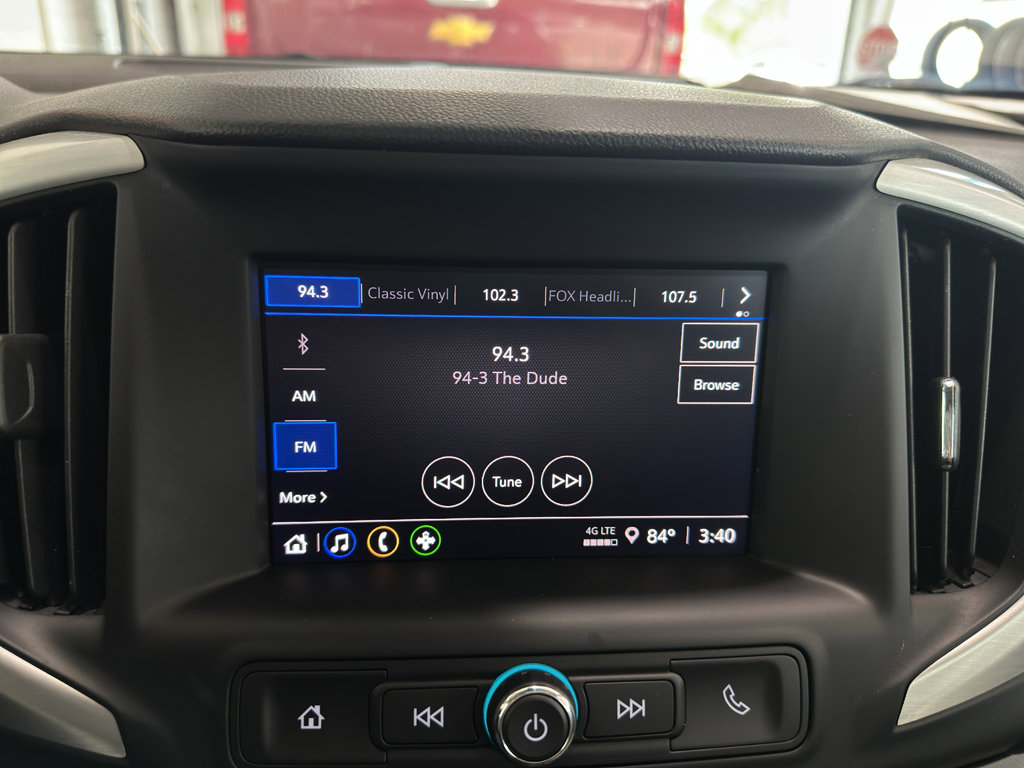 Used 2024 GMC Terrain SLE image 17