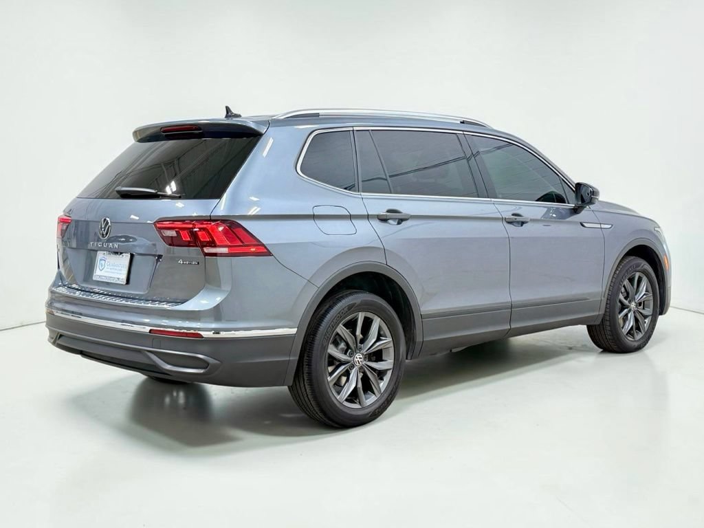 Used 2022 Volkswagen Tiguan SE AWD/4WD image 16