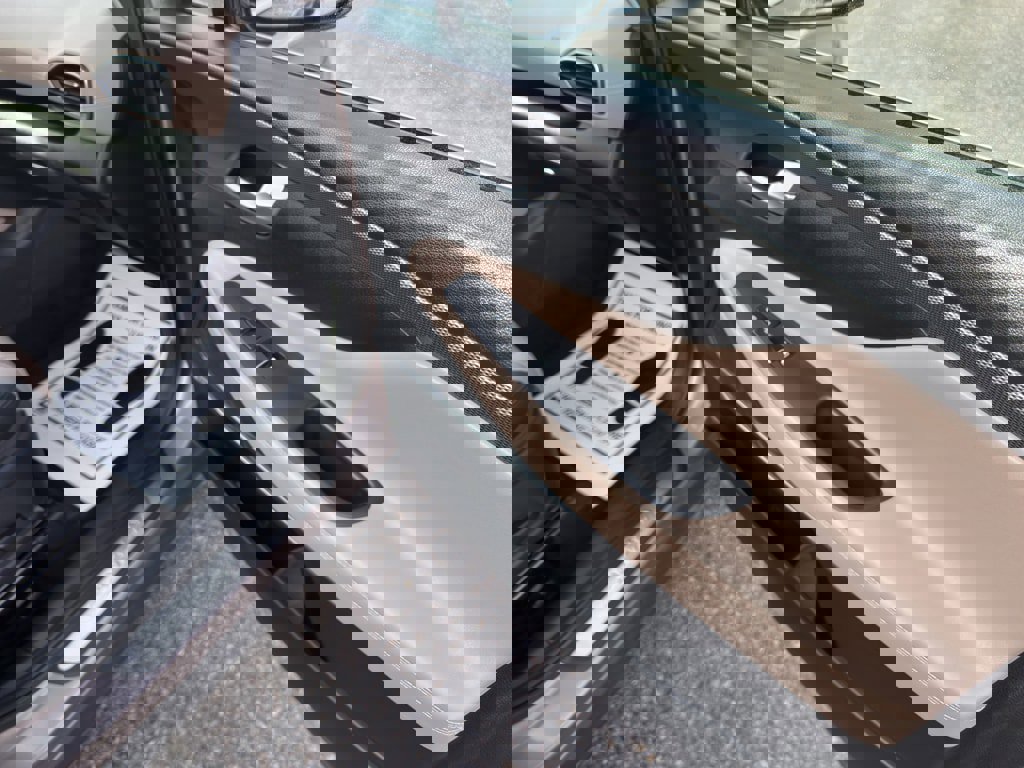 Used 2019 Hyundai Santa Fe Limited image 22