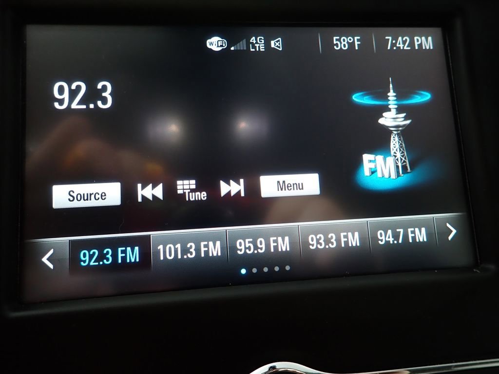 Used 2018 Chevrolet Equinox LS FWD image 4