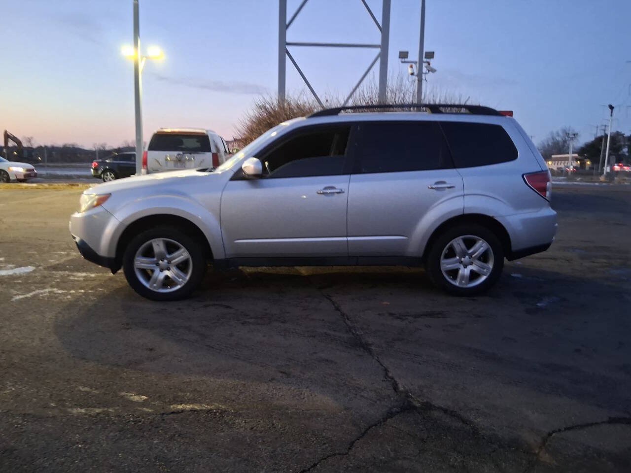 Used 2009 Subaru Forester 2.5X L.L. Bean AWD/4WD image 5