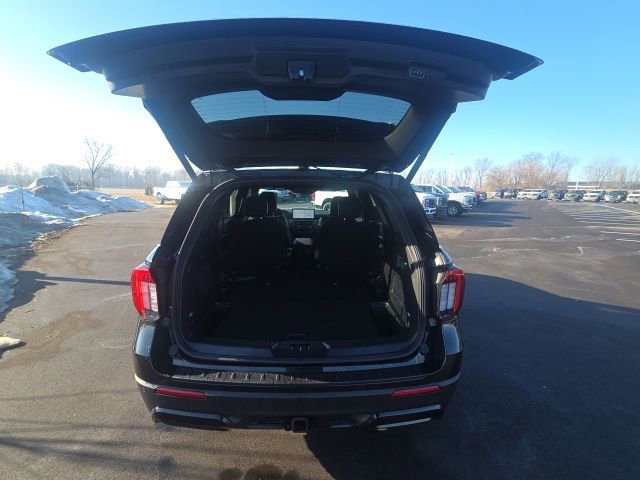 Certified 2025 Ford Explorer ST-Line image 10