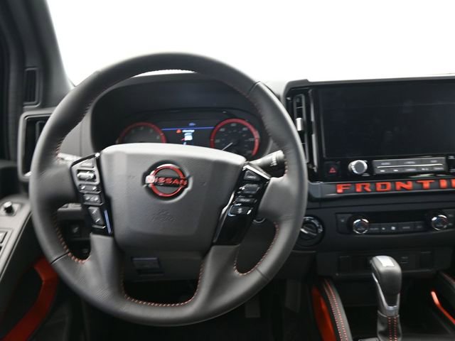 Used 2025 Nissan Frontier PRO-4X image 24