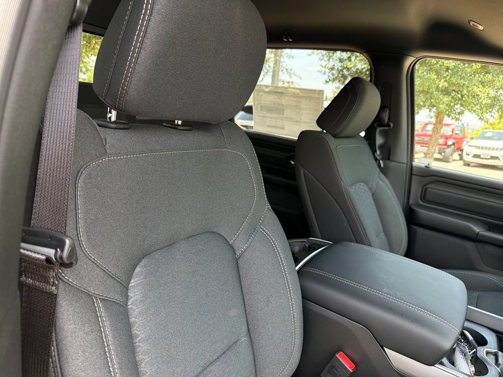 New 2026 RAM 1500 Express AWD/4WD image 38