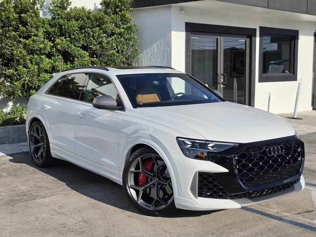 Used 2025 Audi RS Q8 performance AWD/4WD image 2