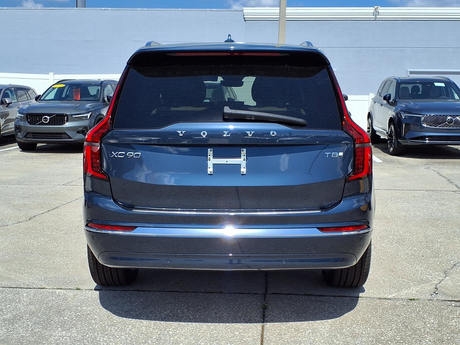 New 2026 Volvo XC90 T8 Ultra w/ Protection Package Premier image 6