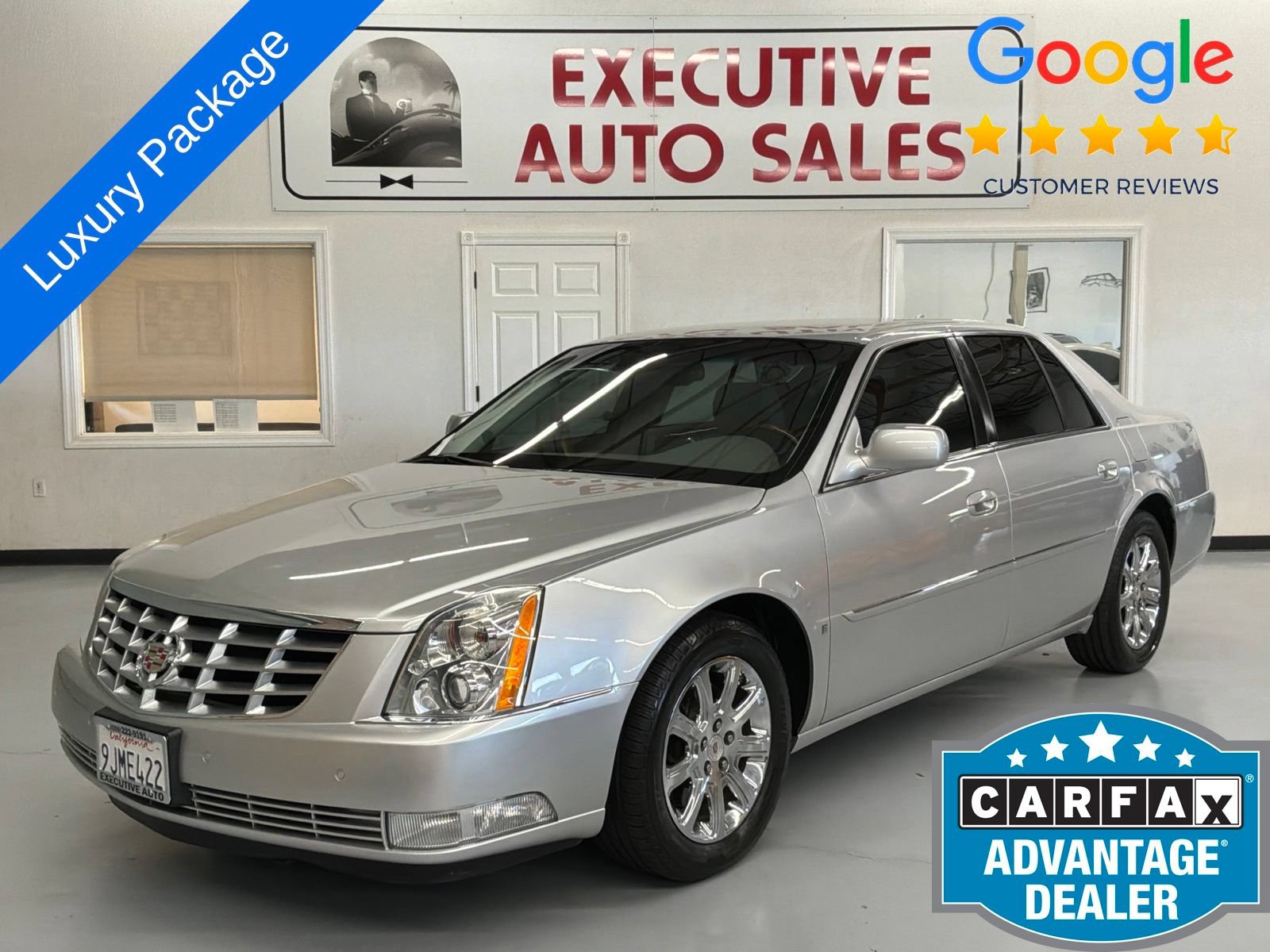 Used 2009 Cadillac DTS w/ Trunk Convenience Package FWD image 1