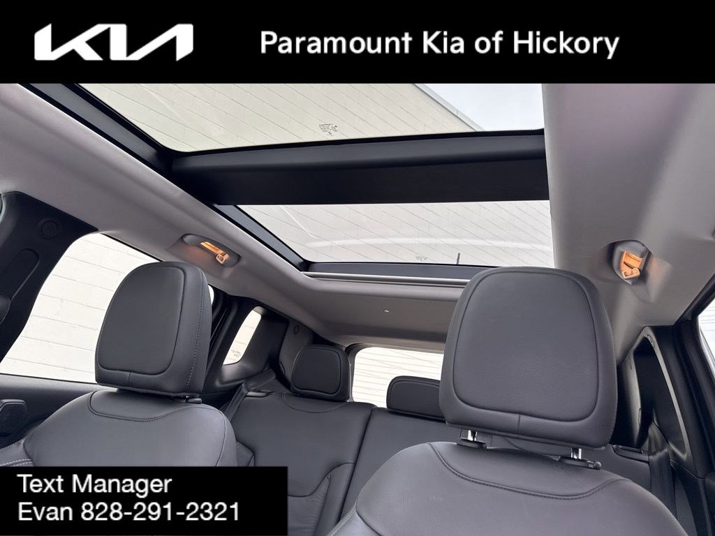 Used 2023 Jeep Renegade Limited w/ Sun/Sound Group image 34