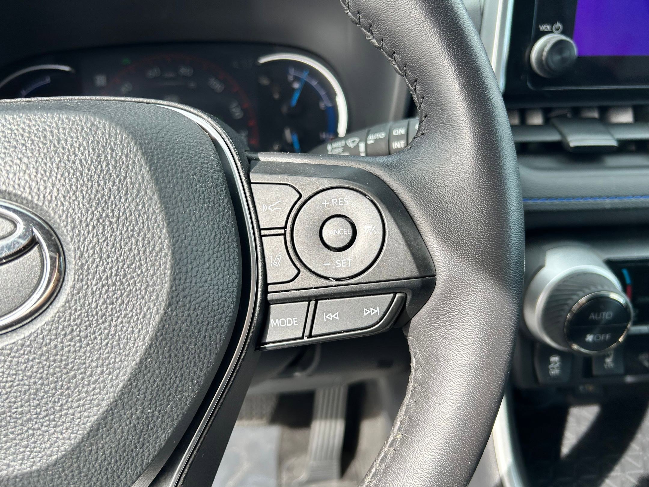 Certified 2024 Toyota RAV4 SE w/ Convenience Package image 13