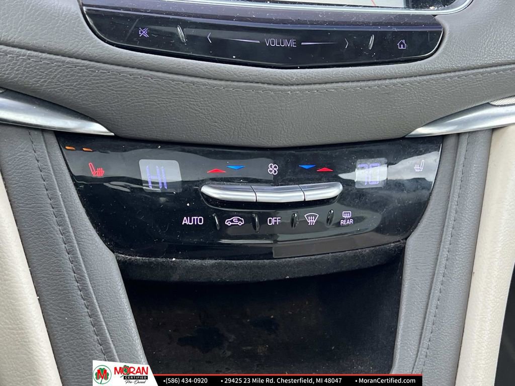 Used 2018 Cadillac XT5 Luxury w/ Driver Awareness Package image 23