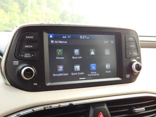 Used 2020 Hyundai Santa Fe SEL FWD image 17