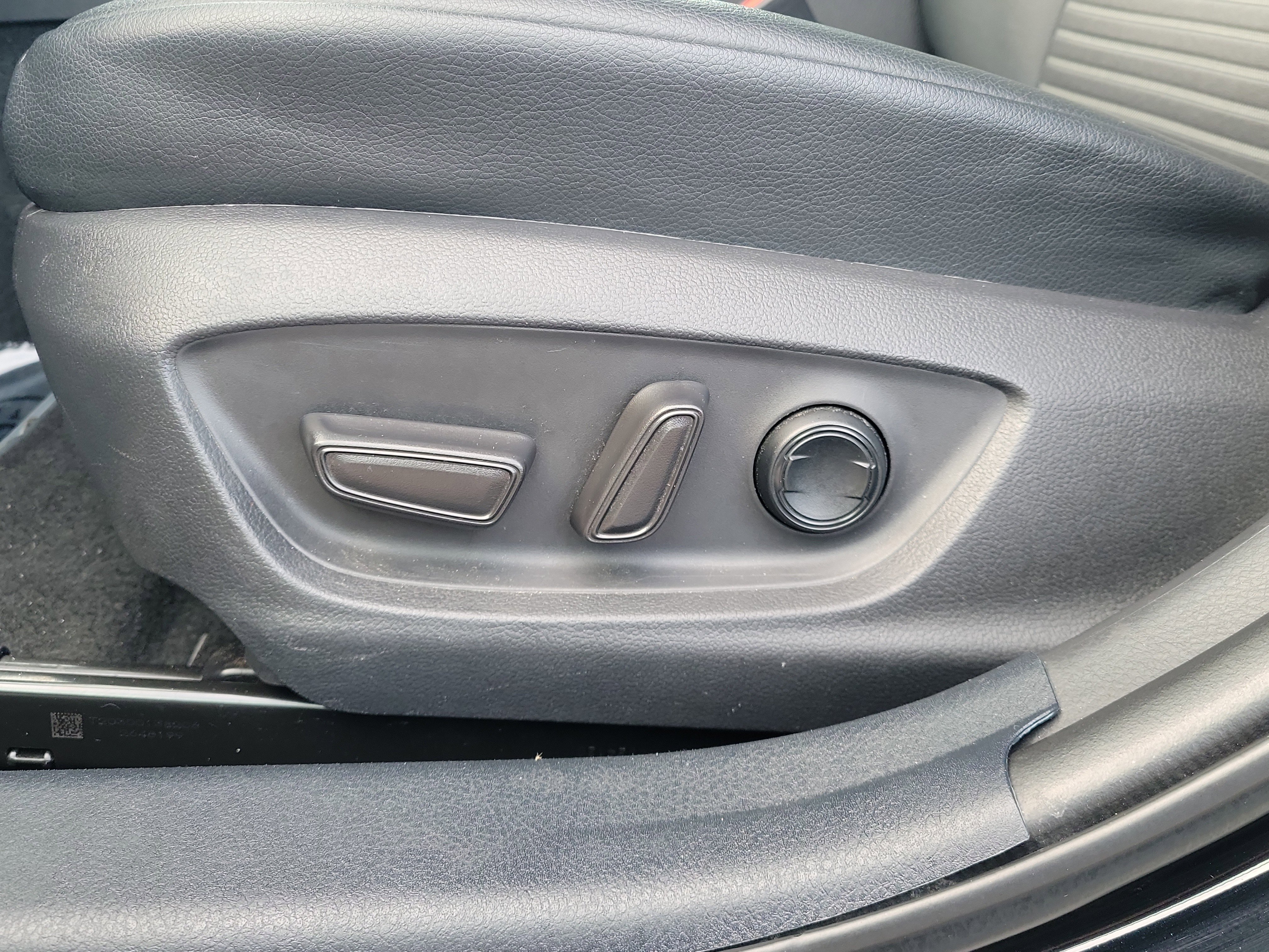 Used 2021 Toyota Camry SE w/ Convenience Package image 20