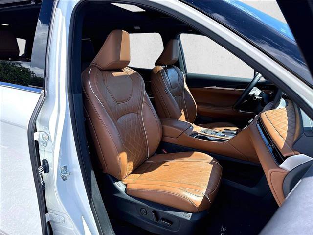 Used 2025 INFINITI QX60 Autograph w/ Cargo Package AWD/4WD image 9