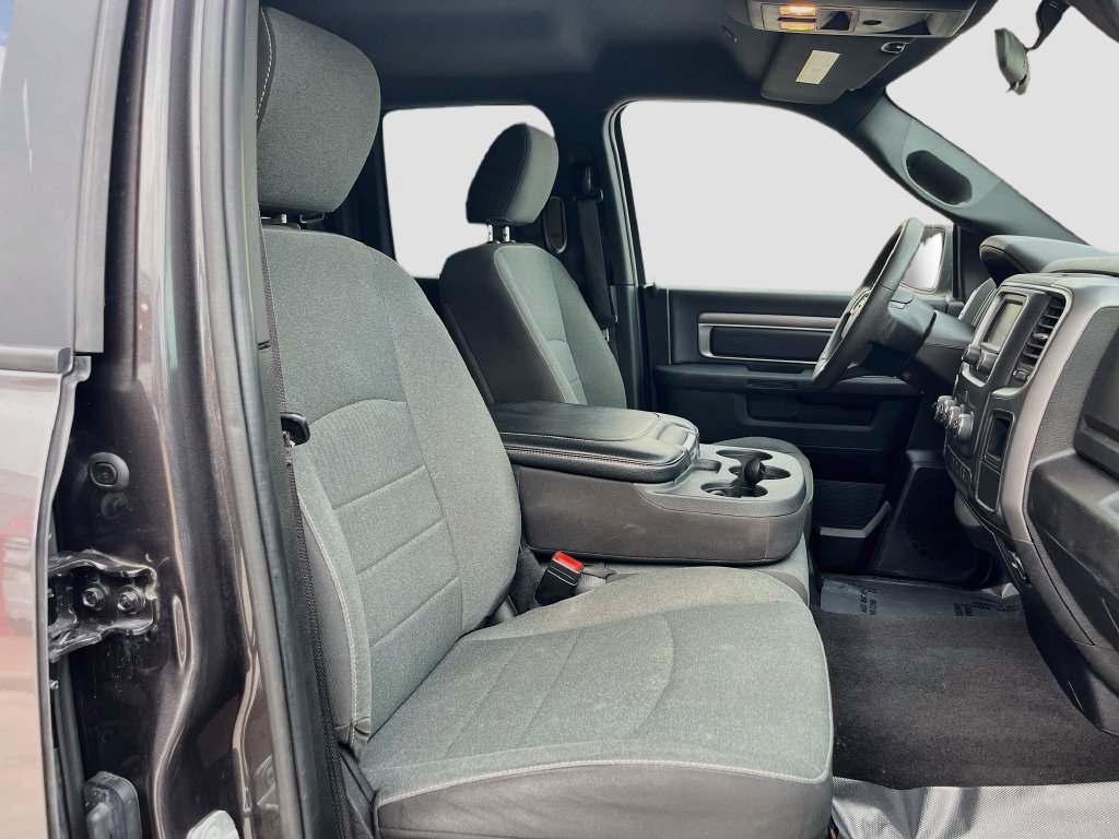Used 2022 RAM 1500 Warlock AWD/4WD image 26