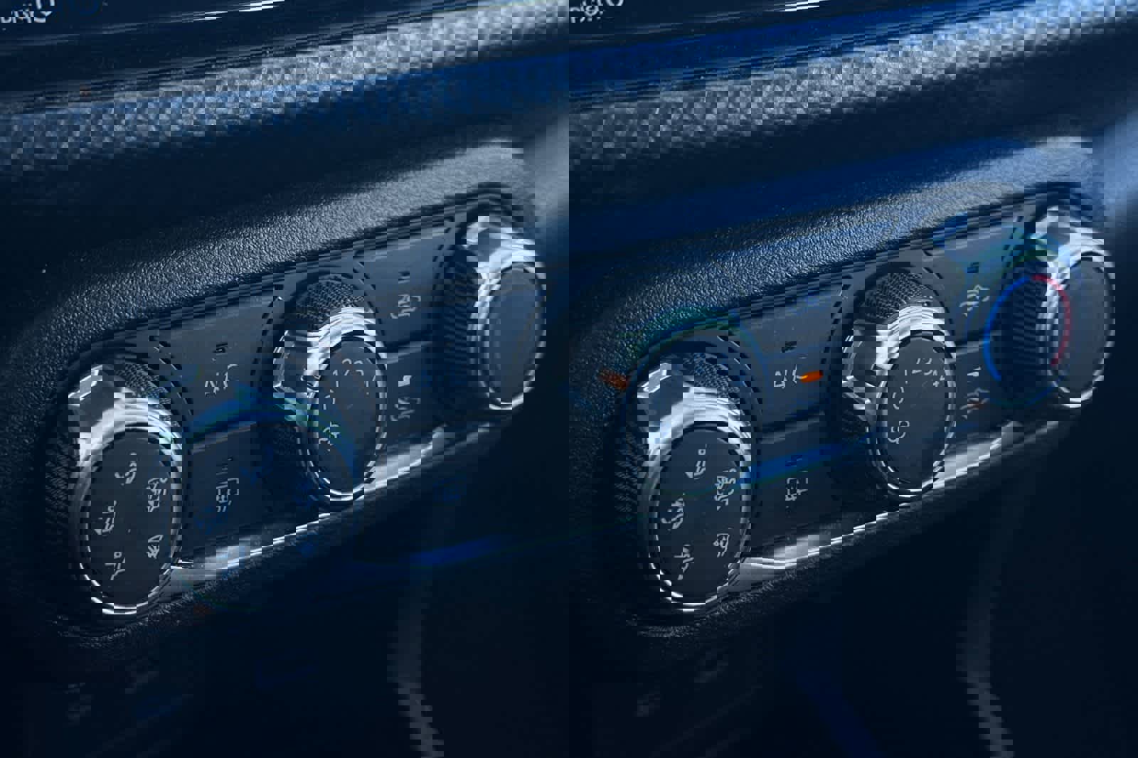 Used 2024 Nissan Kicks SV image 21