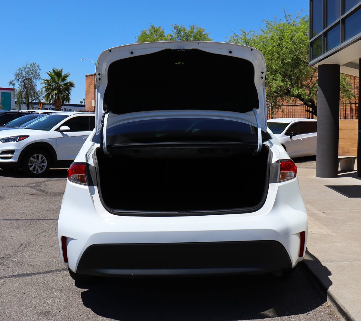 Used 2023 Toyota Corolla LE w/ Carpet Mat Package (TMS) FWD image 22
