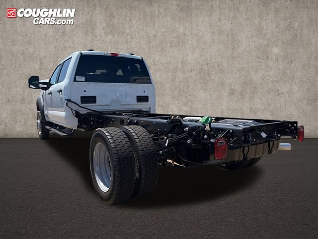 New 2026 Ford F550 4x4 Crew Cab image 5
