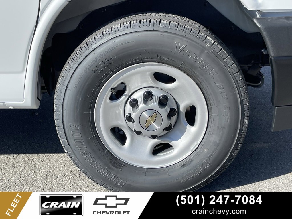 New 2025 Chevrolet Express 2500 image 28