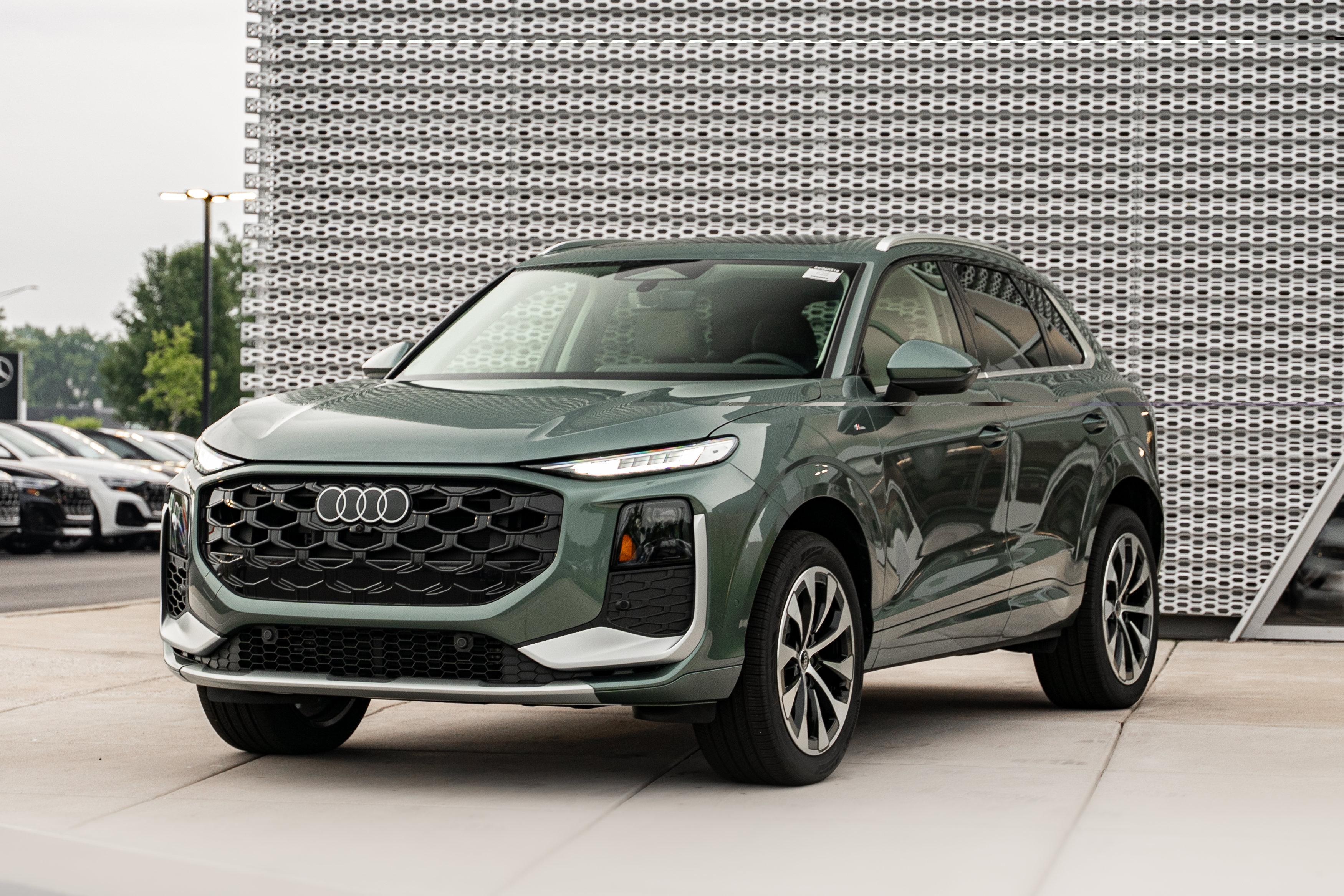 New 2026 Audi Q3 quattro 2.0T AWD/4WD image 7