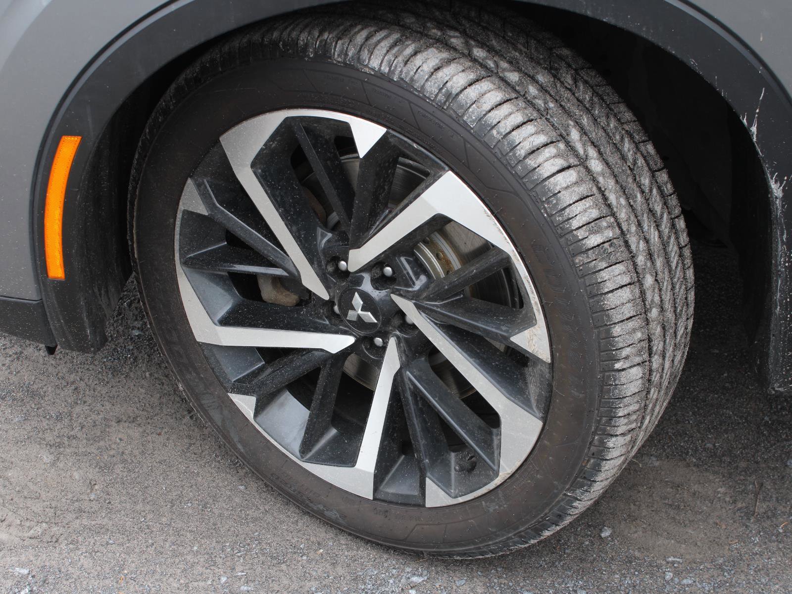 Used 2022 Mitsubishi Outlander SE image 17