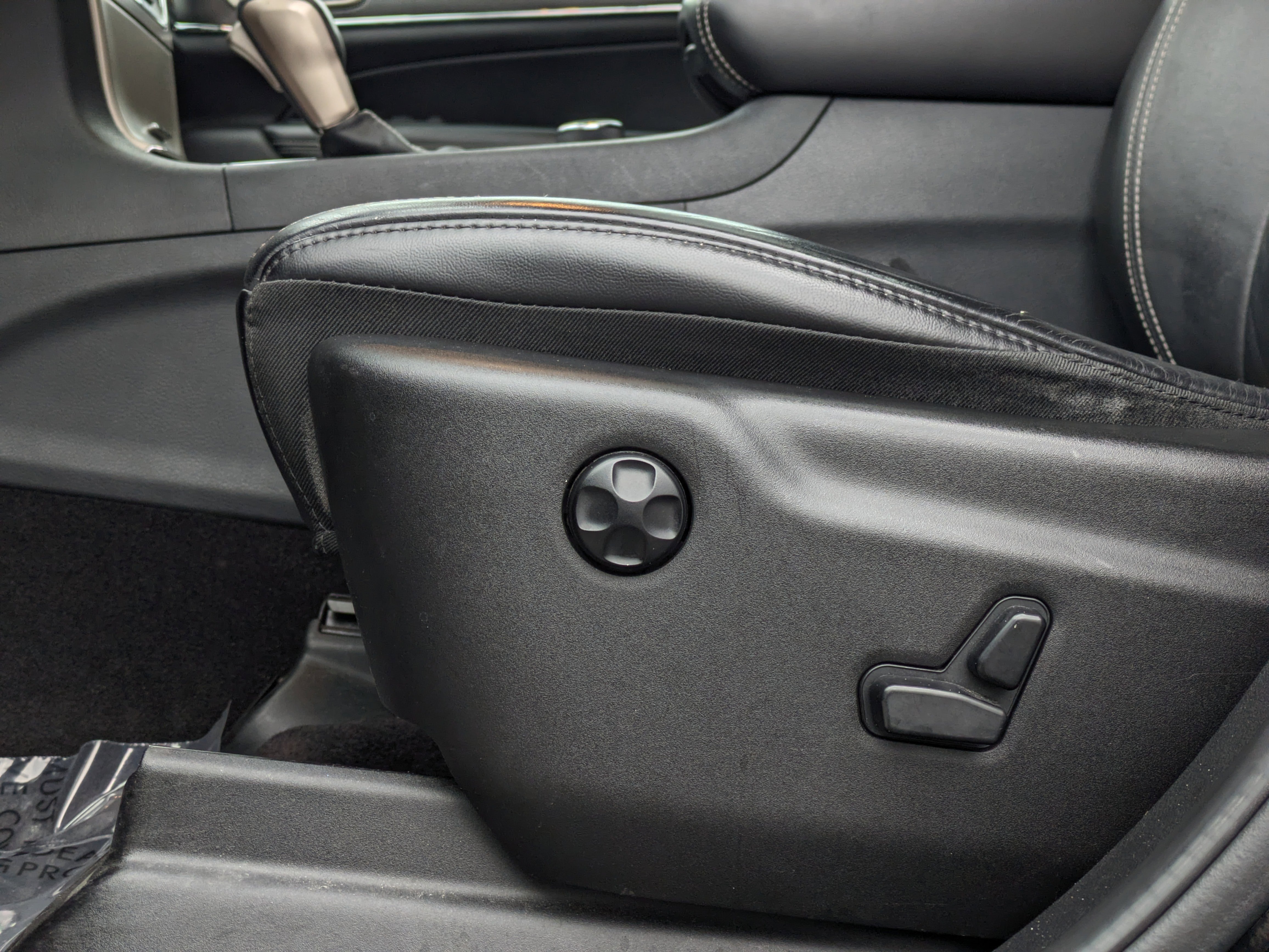 Used 2017 Jeep Grand Cherokee Limited image 23