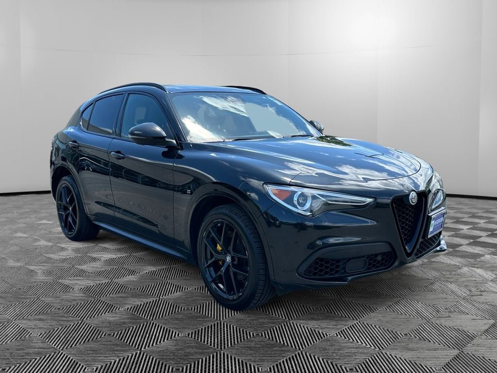 Used 2021 Alfa Romeo Stelvio Ti Sport AWD/4WD image 5